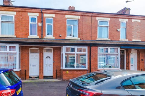 Funky 3 Bed House - Salford House in Salford