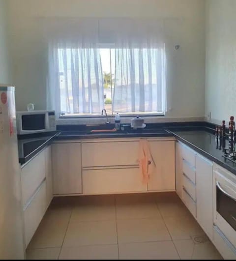 London Victoria Cond 1 Apartment in Campo Grande