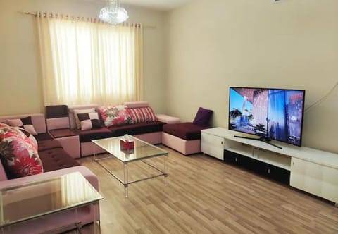 Living room, Area and facilities