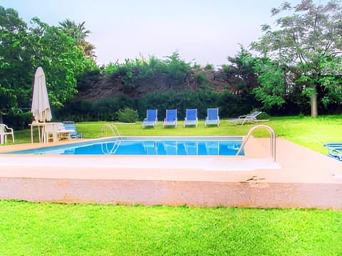 Chalet con Piscina Privada en Chiclana - Ideal para Familias y Descanso - ES-180-5 Villa in Chiclana de la Frontera