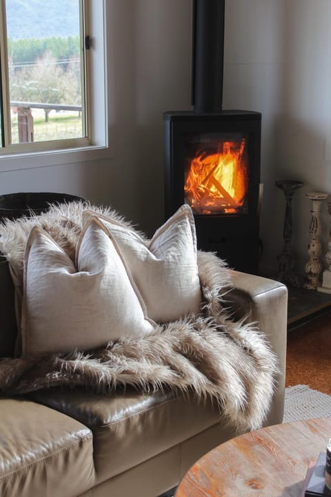 Living room, Seating area, fireplace