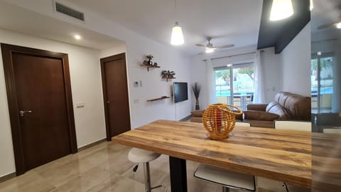 Living room, Dining area