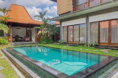 Property building, Garden, Garden view, Pool view, Swimming pool