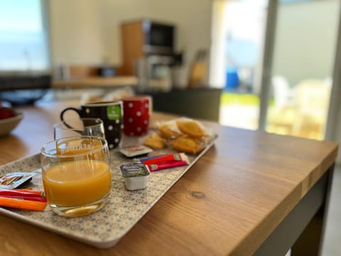 Dining area, Breakfast