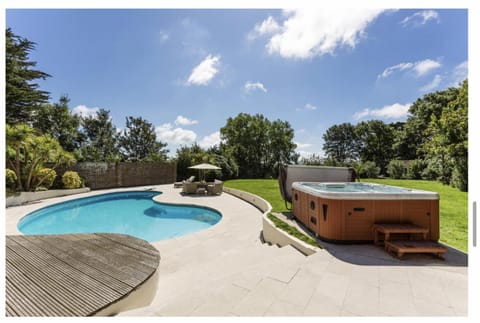 Garden, Hot Tub, Garden view, Swimming pool