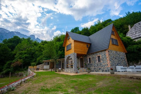 villa prelatheth Bed and Breakfast in Montenegro