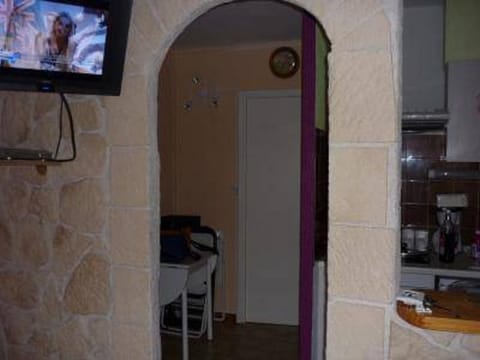 TV and multimedia, Kitchen or kitchenette, Dining area