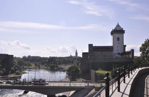 Nearby landmark, Area and facilities