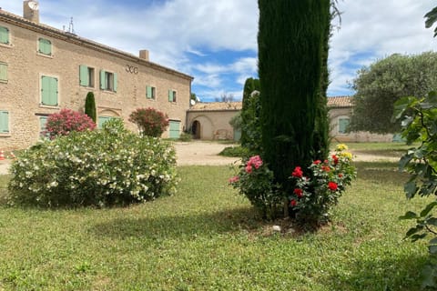 04B2 Beautiful studio in a mas provençal - pool Apartamento in Valensole