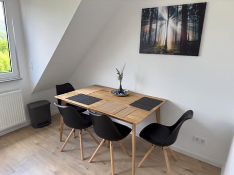 Dining area, kitchen