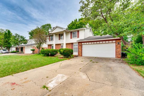 Spacious Southfield Home with Patio and Yard! House in Southfield