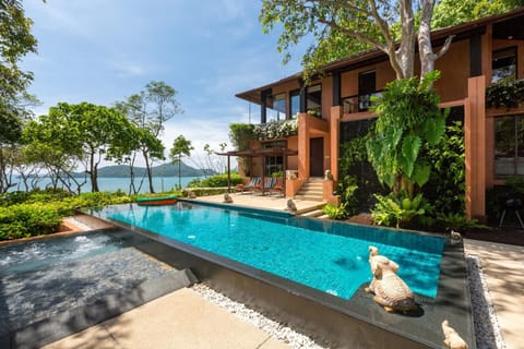 Property building, Day, Natural landscape, Sea view, Swimming pool