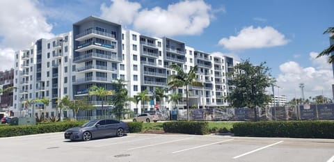 Avery Place Apartment in Dania Beach