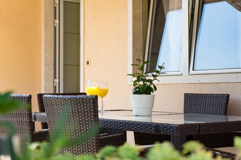 Patio, Day, Summer, Balcony/Terrace, Dining area, Mountain view, Sea view