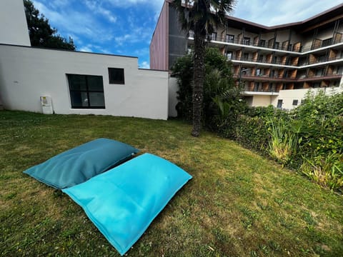 Garden, Garden view