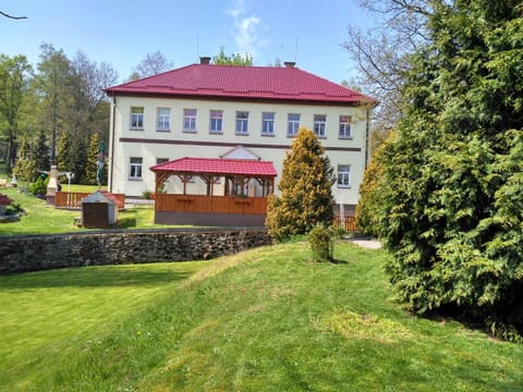 Property building, Facade/entrance, Garden