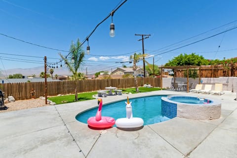 Patio, Day, Garden, Garden view, Pool view, Swimming pool, sunbed