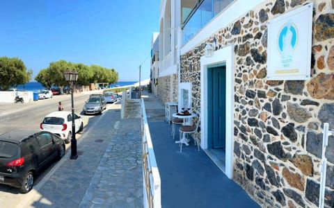 Property building, View (from property/room), Balcony/Terrace, Sea view, Location