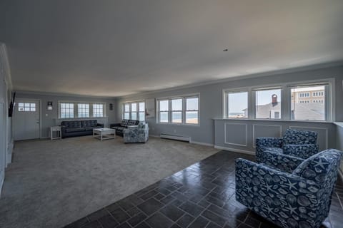 OCHG Lankford Oceanfront Penthouse Apartment in Ocean City