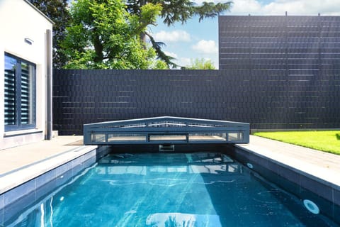 Day, Pool view, Swimming pool, sunbed