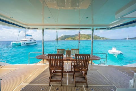 Truly a dream vacation for up to 12 adults Docked boat in Virgin Islands (U.S.)