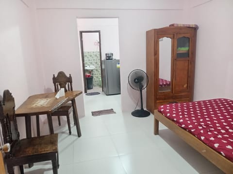 Bed, Living room, Seating area, Dining area, Bedroom, wardrobe, air conditioner