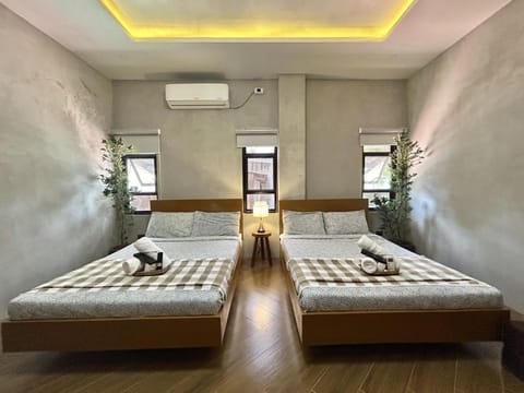 Bed, Photo of the whole room, Bedroom, air conditioner