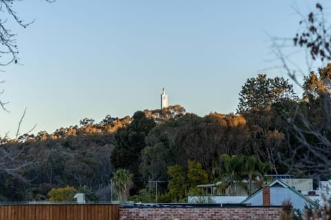 Read Place Retreat House in Wodonga