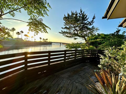 View (from property/room), Balcony/Terrace, Balcony/Terrace, River view