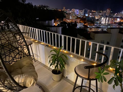 Hermoso y moderno departamento, nuevo, a pasos de la Quinta Vergara, cercano a los mejores atractivos de viña del mar, con maravillosa vista Apartment in Vina del Mar