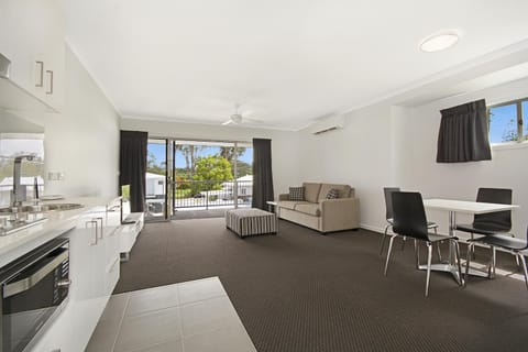 Cooroy Luxury Motel Apartments Motel in Cooroy