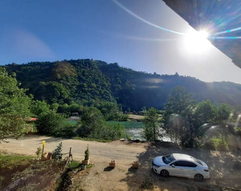 Spring, Day, Neighbourhood, Natural landscape, Mountain view, Parking