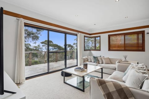 Charming 4 Bed Home in Mount Victoria Casa in Mount Victoria