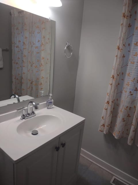 Room with shared bath near pier Village Vacation rental in Long Branch