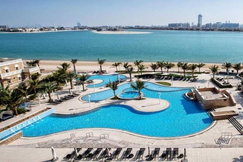 Beach, Swimming pool