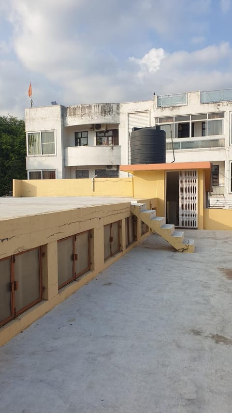 Neighbourhood, Balcony/Terrace, City view