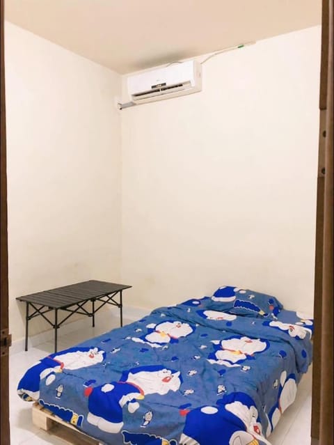 Bed, Photo of the whole room, Bedroom, air conditioner