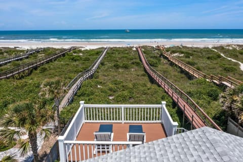 All Decked Out- Beach, 3 levels of decks plus Pool Table House in Butler Beach