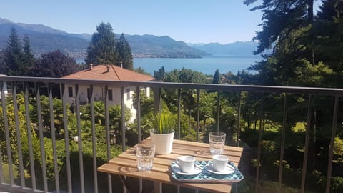 Balcony/Terrace, Lake view