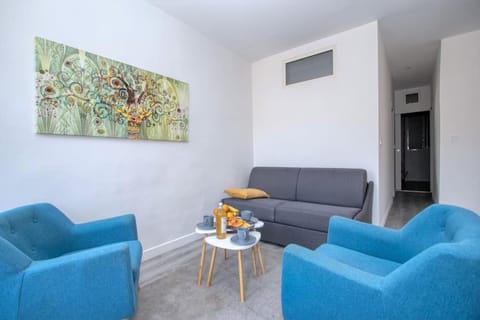 Cahino, déco contemporaine, clim, parking Apartment in La Ciotat