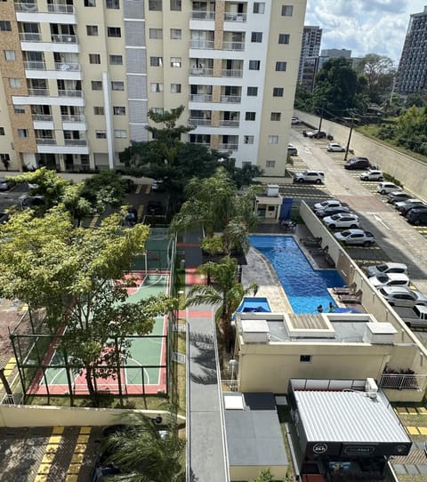 Day, Neighbourhood, City view, Pool view, Street view, Swimming pool, Location, Parking