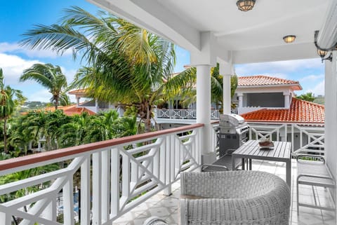 Day, Balcony/Terrace, Seating area, Garden view