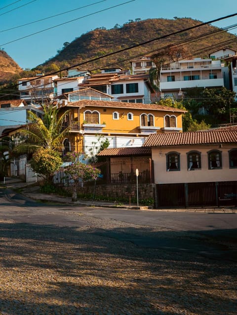 Property building, Neighbourhood, Mountain view, Street view