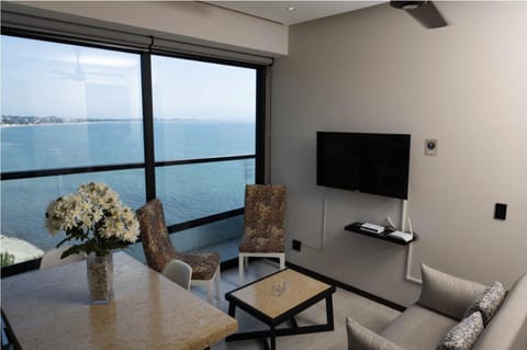 Communal lounge/ TV room, Natural landscape, TV and multimedia, View (from property/room), Balcony/Terrace, Seating area, Sea view