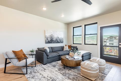 New Luxury Condo in Deer Valley East Village House in Jordanelle Reservoir