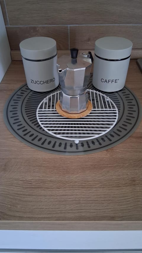 Coffee/tea facilities, Kitchen or kitchenette