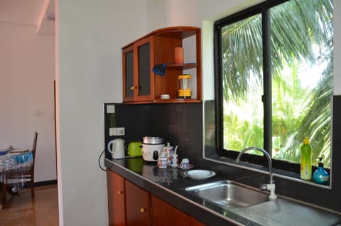 White House Apartment at Hume's Road Condo in Galle