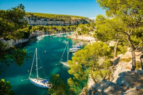 Apartement Panorama - 3 piece, 4 adults, 2 enfants Apartment in Carnoux-en-Provence