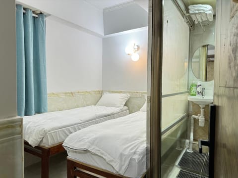 香港金泉賓館 Bed and Breakfast in Hong Kong