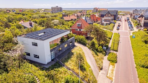 Property building, Neighbourhood, Bird's eye view, Sea view, Street view